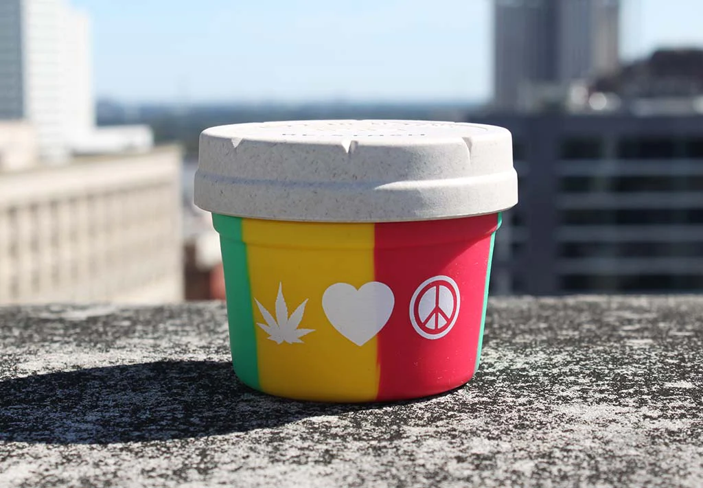 RE:STASH We'd Love Peace Rasta Tie-Dye 4oz Jar - Image 2