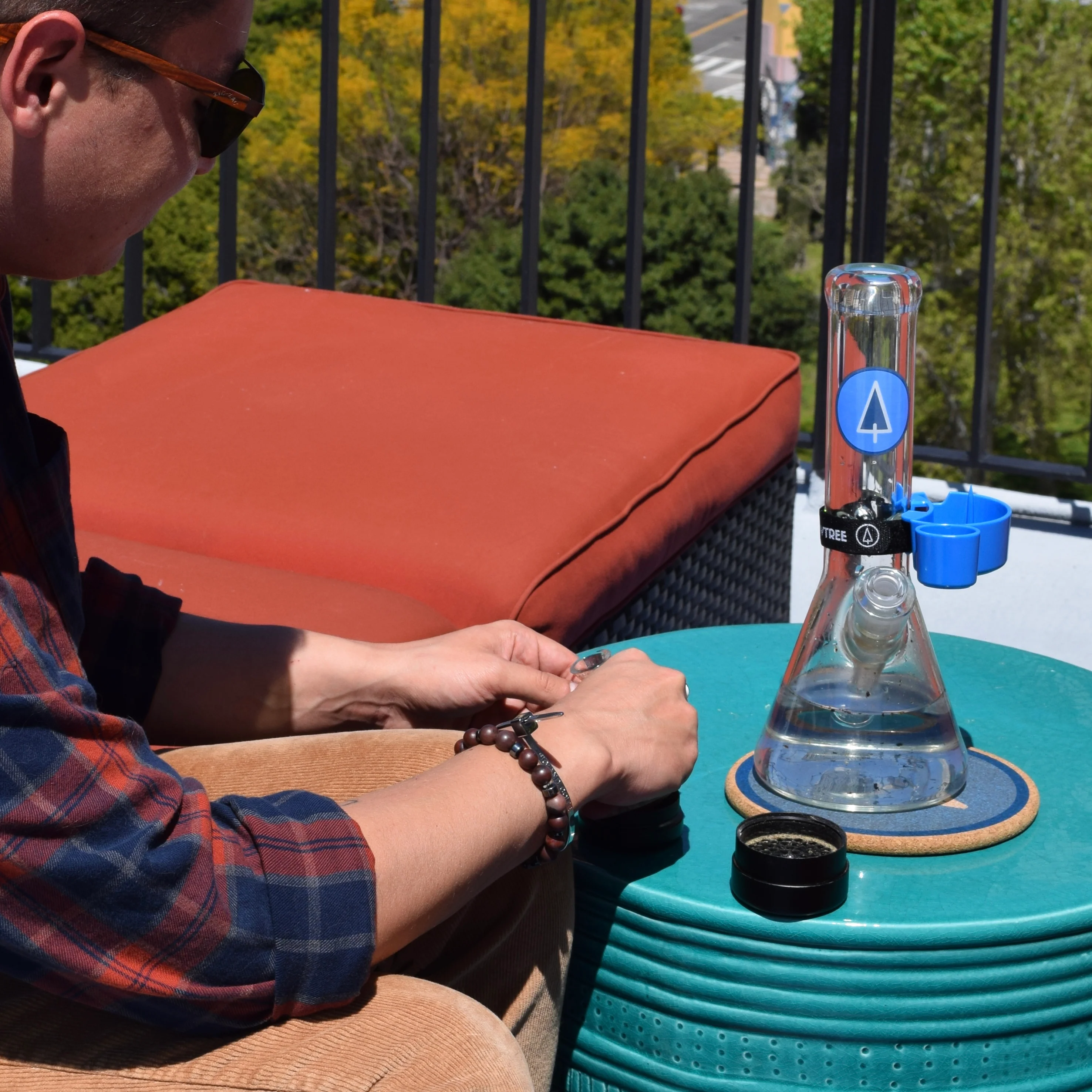 SnowTree 9MM Beaker Bong - Image 3
