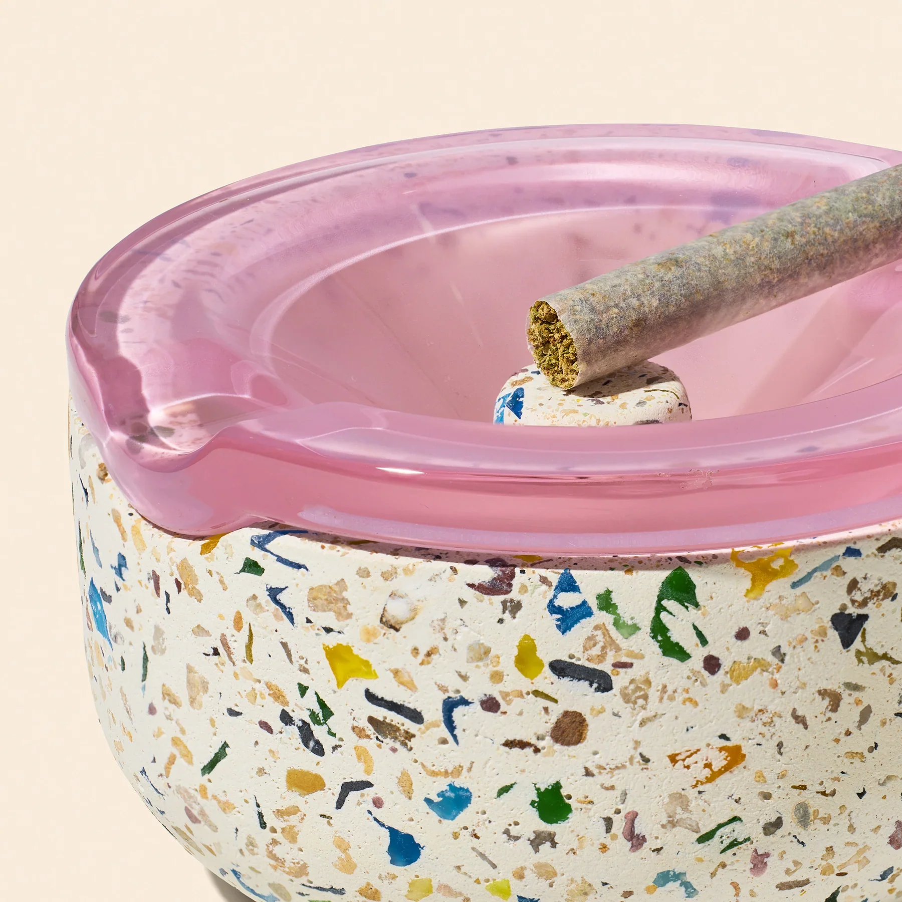 NWTN Home Symi Ashtray (Petal) - Image 4